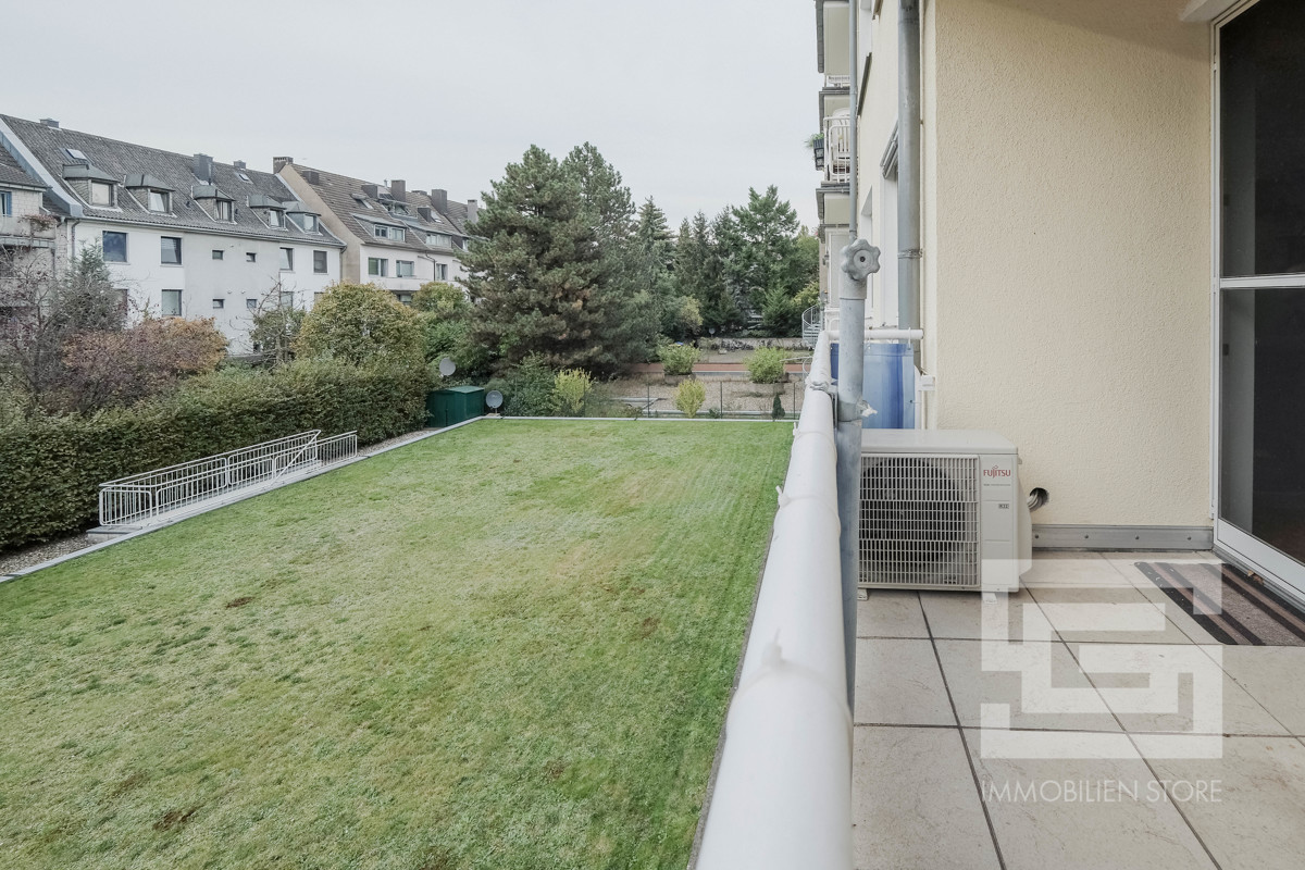 Balkon mit Grünblick